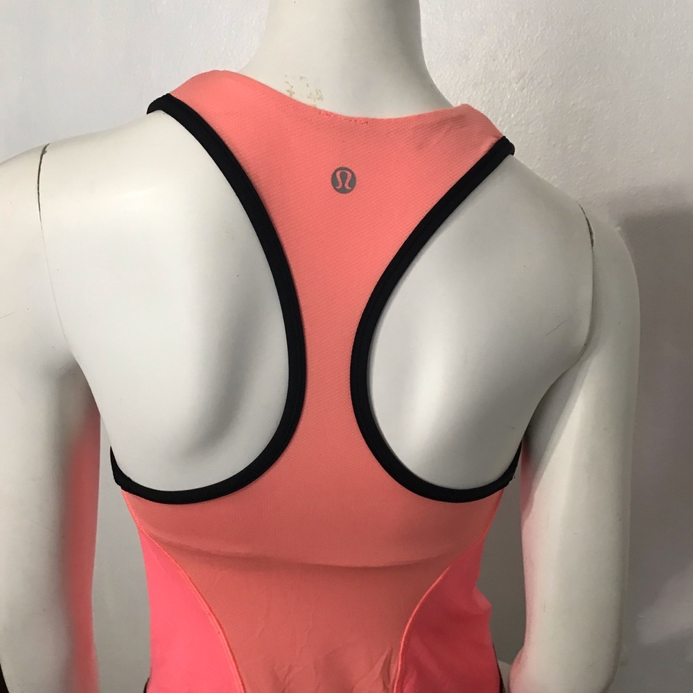 Lululemon top size 6